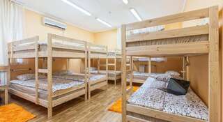 Гостиница Хостел Abrikos Владивосток Кровать в общей женской спальне с 12 кроватями.-2